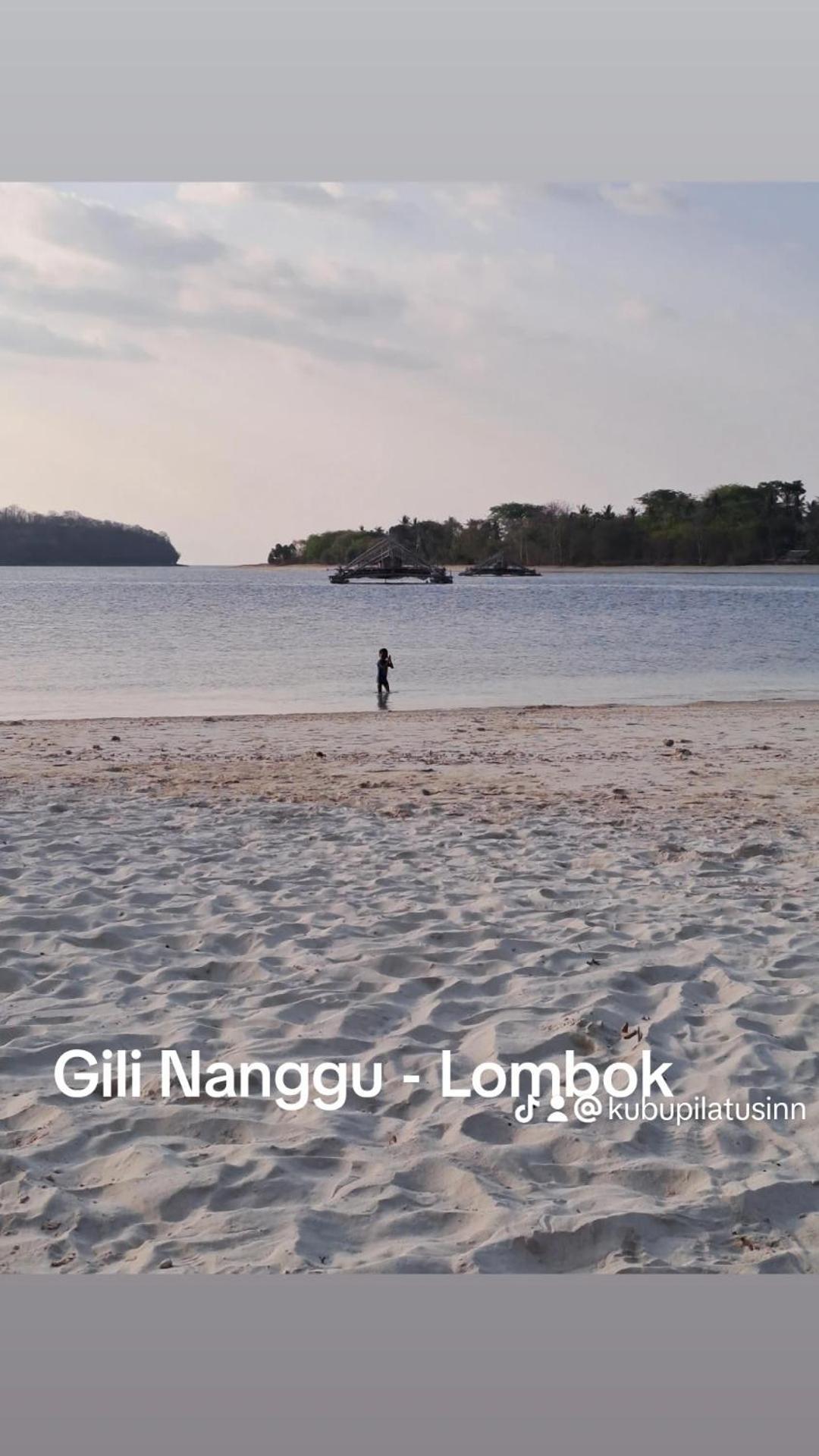 Kubu Pilatus - Family House Lombok Villa Tjakranegara ภายนอก รูปภาพ