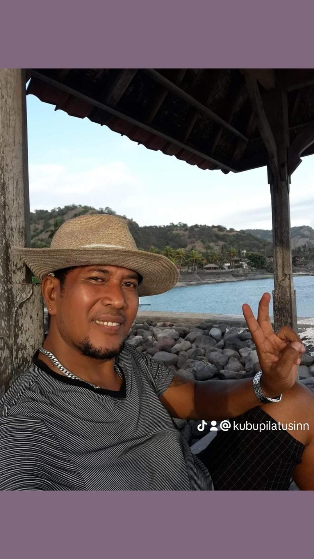 Kubu Pilatus - Family House Lombok Villa Tjakranegara ภายนอก รูปภาพ